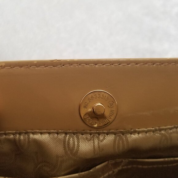 Ivanka Trump Beige Shiny Handbag with Detachable Keychain - Picture 14 of 16